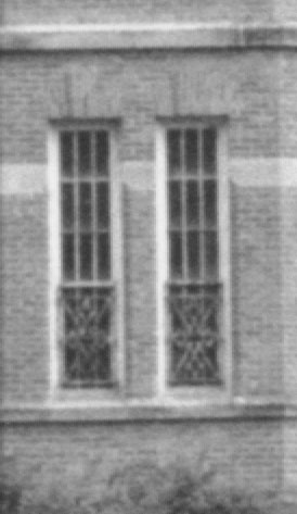 ridges ctr wo glass.jpg (23180 bytes)